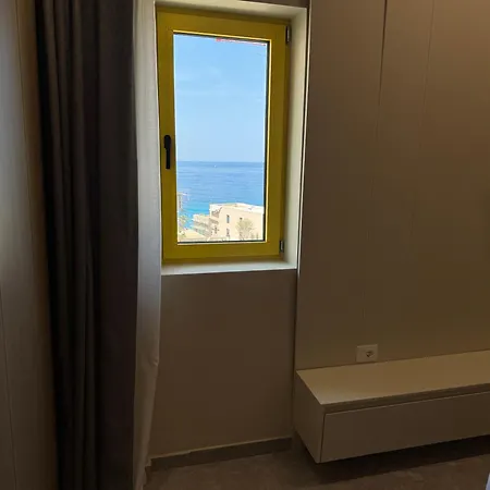 Santorini Village Drymades, Apartment Dhërmi